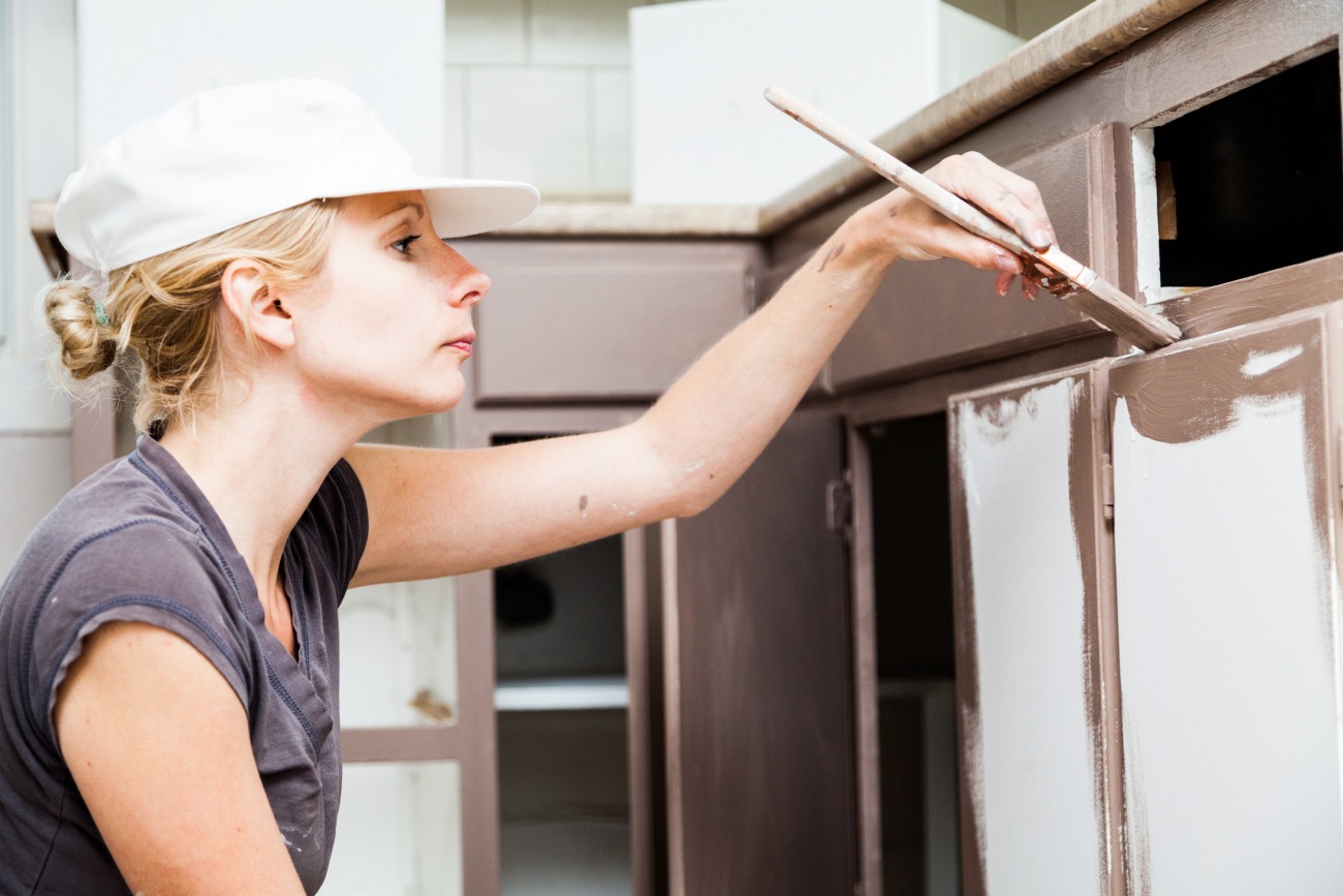 Paint the kitchen cabinets