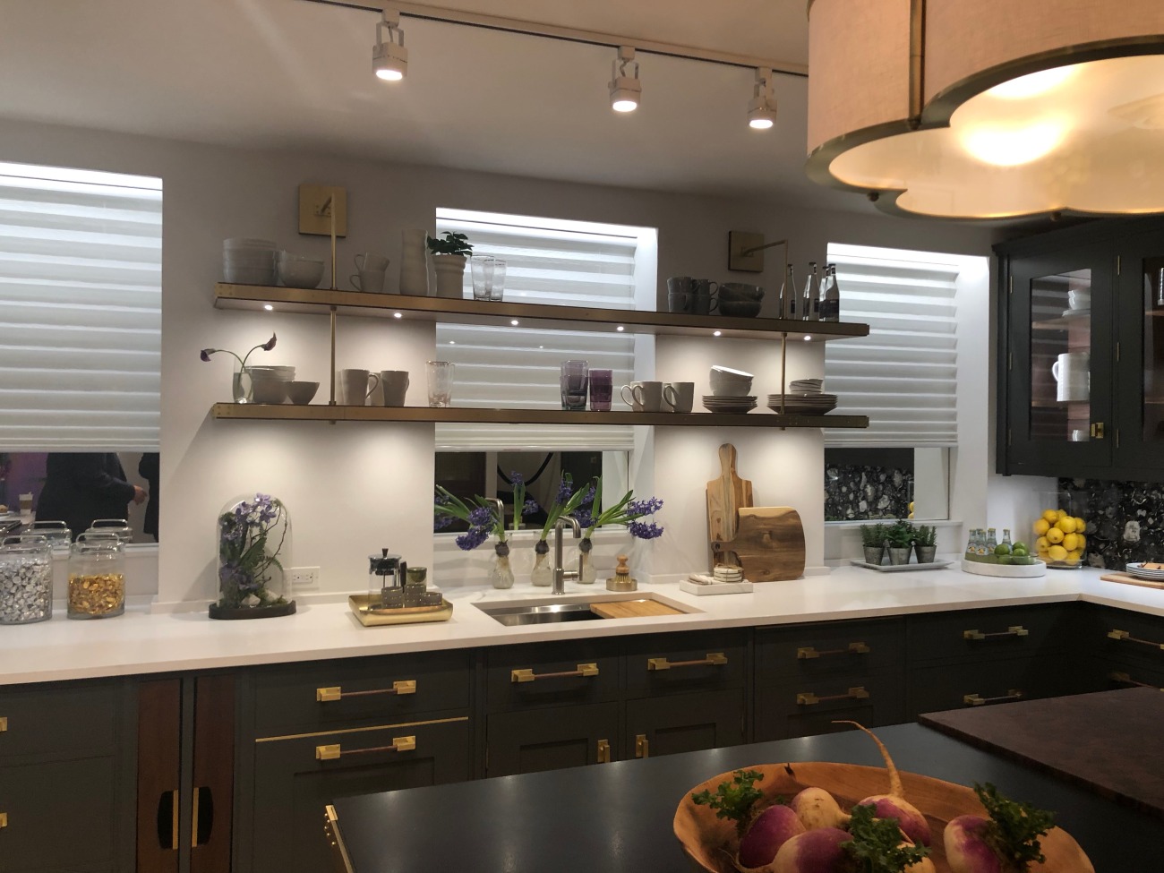 Kitchen trash cabinet pull out
