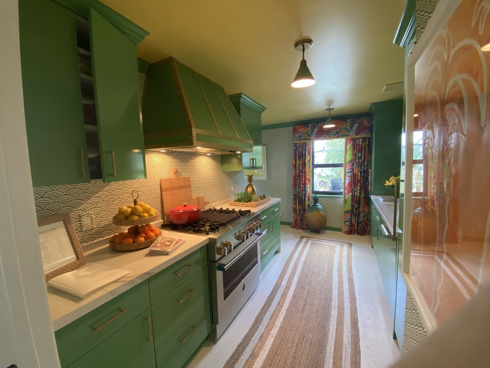 Marble veneer kitchen