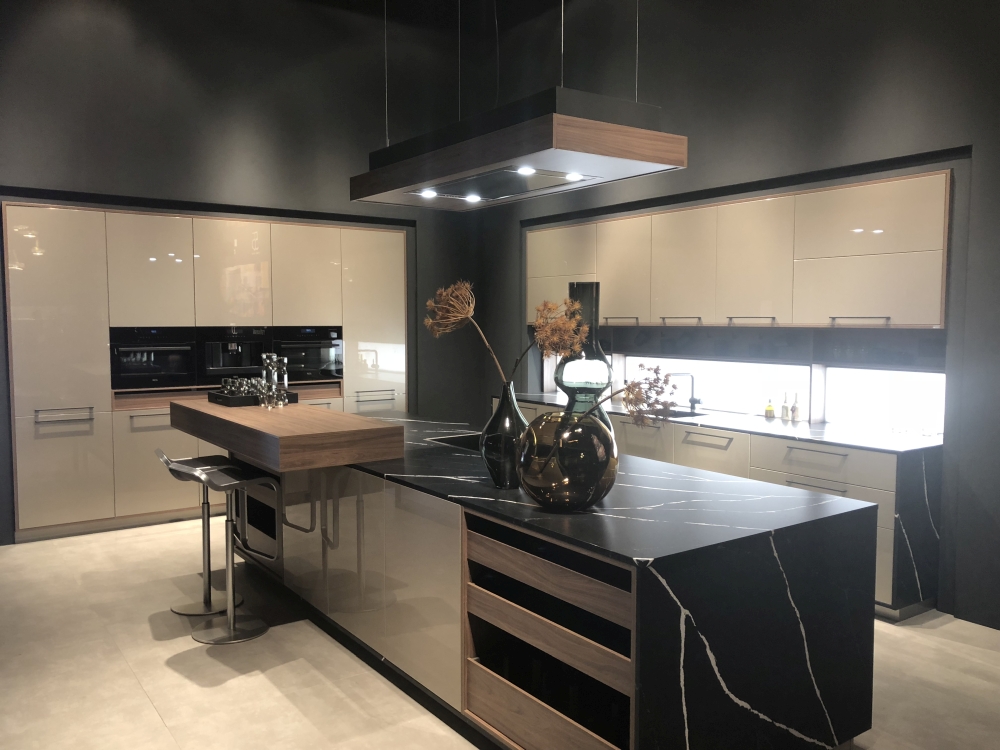 Classic Black White Kitchen