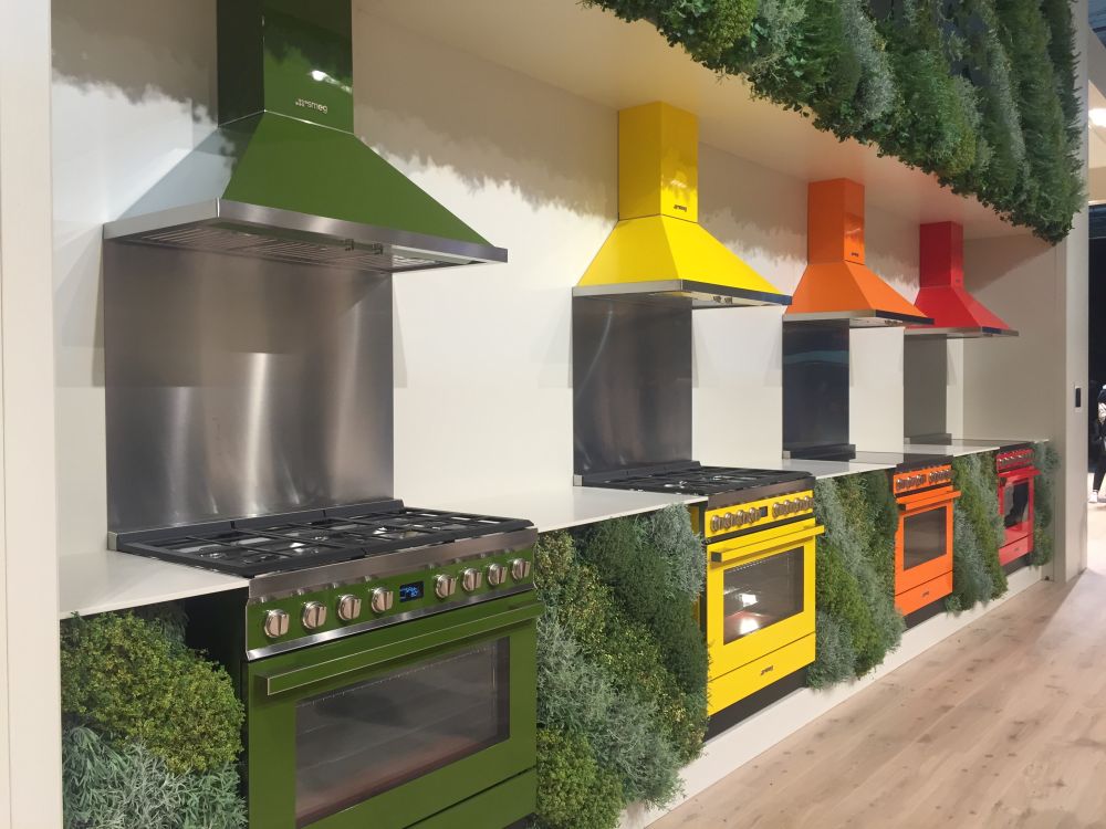 Kitchen Range Hood Ideas I’m Choosing Instead of Stainless Steel This Year