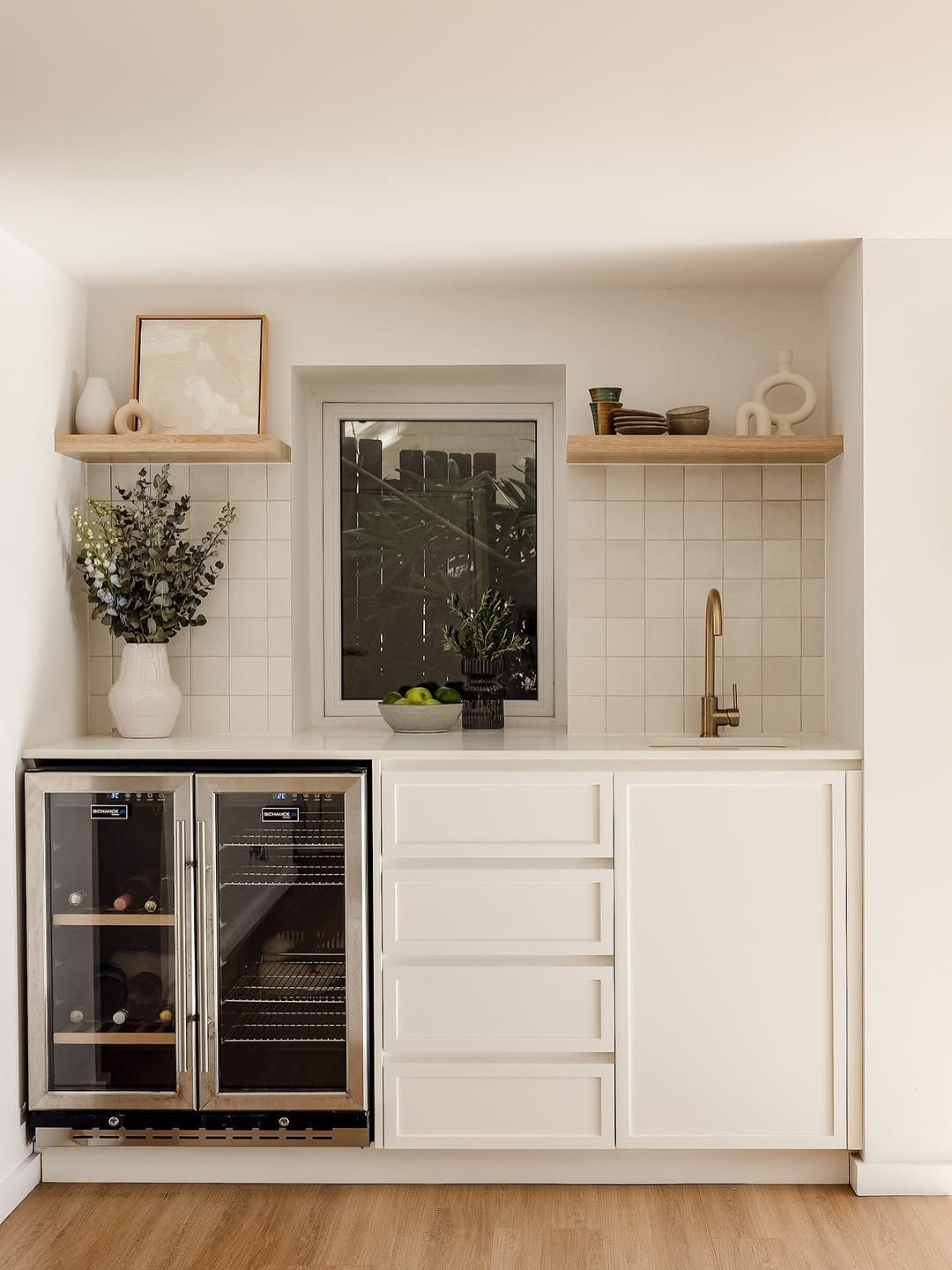 These Small Kitchenettes Keep Showing Up in Homes That Use Space Better Than Square Footage