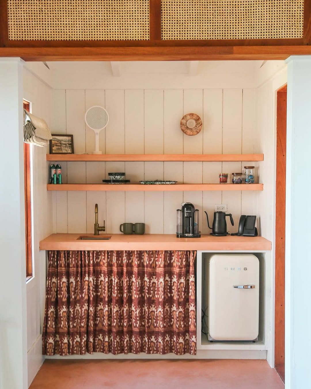 These Small Kitchenettes Keep Showing Up in Homes That Use Space Better Than Square Footage