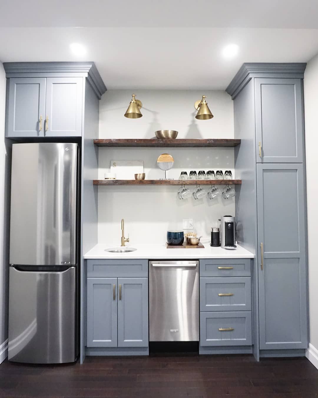 These Small Kitchenettes Keep Showing Up in Homes That Use Space Better Than Square Footage